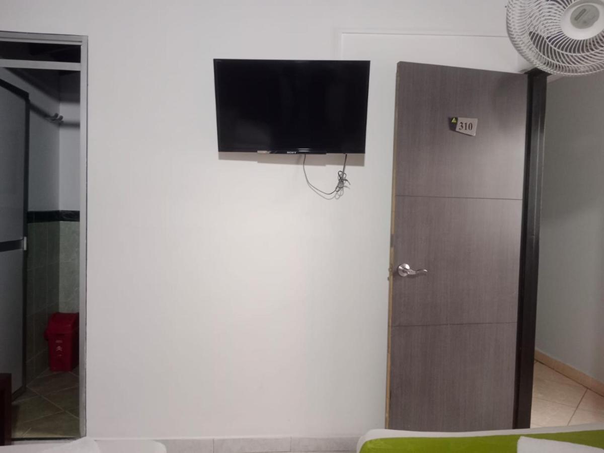 Hotel El Deportista 메딜린 외부 사진